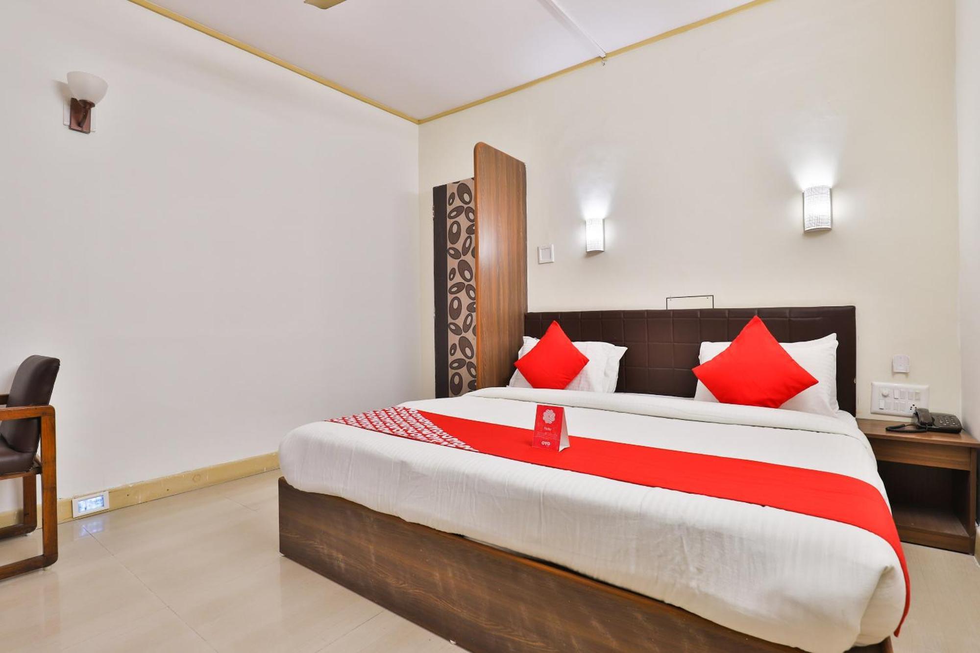 Hotel O Utsav Вадодара Экстерьер фото