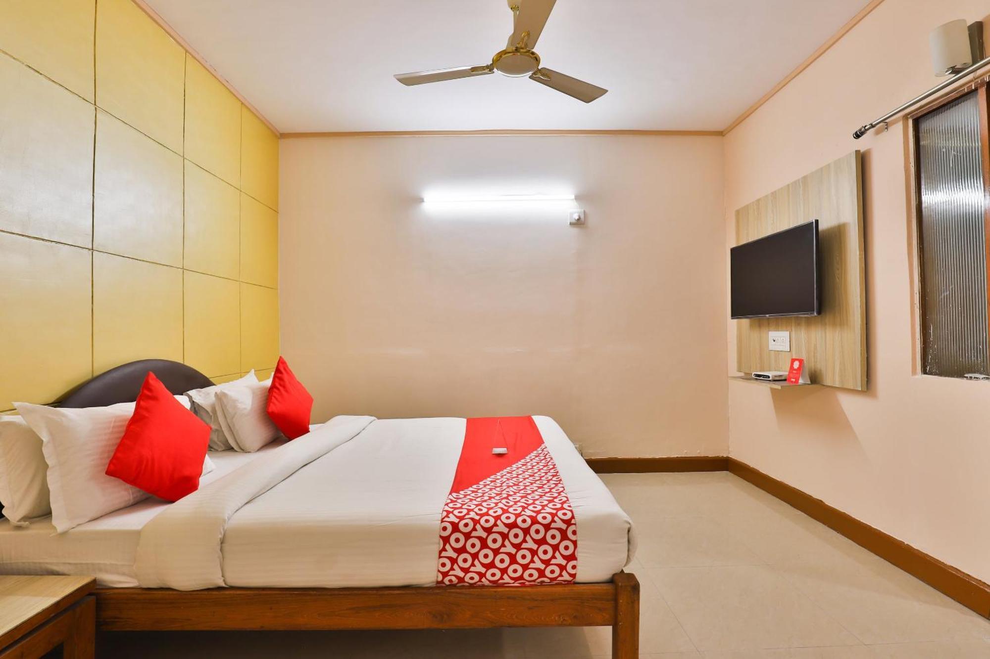 Hotel O Utsav Вадодара Экстерьер фото